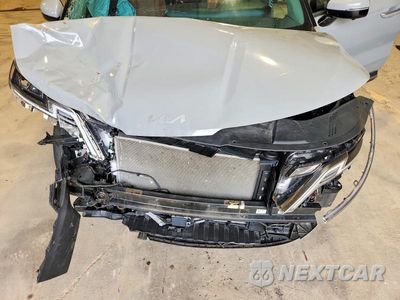 Zdjęcie 12 z 14 samochodu: 2024 KIA CARNIVAL SX PRESTIGE VIN:KNDNE5H30R6332209 - miniatura