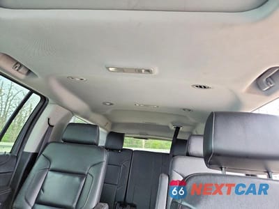 Zdjęcie 10 z 13 samochodu: 2020 GMC YUKON XL K1500 SLT VIN:1GKS2GKC1LR202725 - miniatura