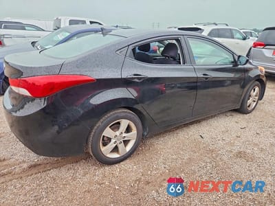 Trzecie zdjęcie samochodu z tyłu: 2011 HYUNDAI ELANTRA GLS VIN:KMHDH4AE8BU080814 - miniatura
