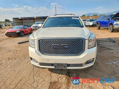 Piąte zdjęcie samochodu w środku: 2015 GMC YUKON DENALI VIN:1GKS2CKJ5FR526773 - miniatura