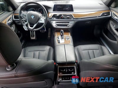 Zdjęcie 8 z 12 samochodu: 2019 BMW 740 XI VIN:WBA7E4C58KGV70298 - miniatura