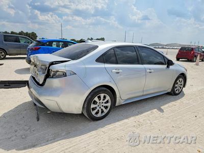 Trzecie zdjęcie samochodu z tyłu: 2021 TOYOTA COROLLA LE VIN:JTDEPMAEXMJ180333 - miniatura