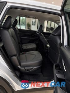 Zdjęcie 6 z 10 samochodu: 2025 TOYOTA GRAND HIGHLANDER XLE VIN:5TDAAAB59SS090491 - miniatura