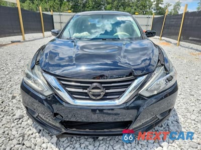 Piąte zdjęcie samochodu w środku: 2017 NISSAN ALTIMA 2.5 S VIN:1N4AL3AP1HN321736 - miniatura