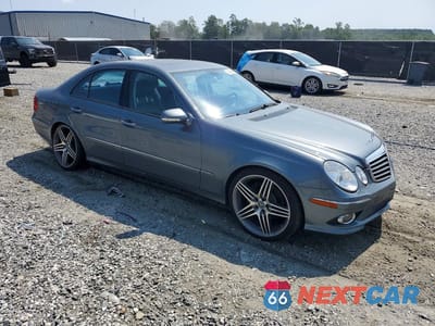 Czwarte zdjęcie samochodu z boku: 2009 MERCEDES-BENZ E 350 VIN:WDBUF56X49B360826 - miniatura