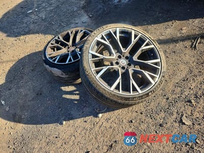 Zdjęcie 13 z 14 samochodu: 2023 BMW X5 M VIN:5YMJU0C08P9R25482 - miniatura