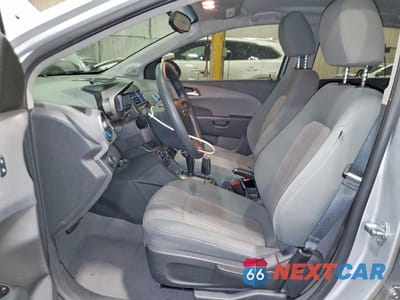 Zdjęcie 7 z 12 samochodu: 2014 CHEVROLET SONIC LT VIN:1G1JC6SH2E4143476 - miniatura