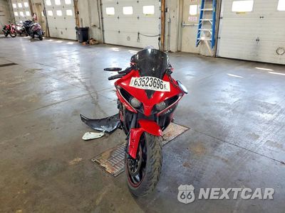 Drugie zdjęcie samochodu z przodu: 2013 YAMAHA YZFR1 VIN:JYARN23E7DA014971 - miniatura