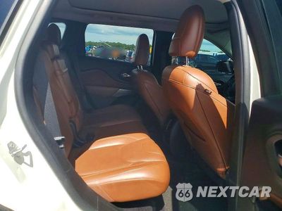 Zdjęcie 10 z 12 samochodu: 2019 JEEP CHEROKEE OVERLAND VIN:1C4PJLJN3KD148372 - miniatura
