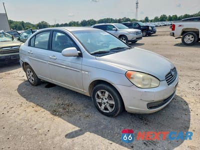 Czwarte zdjęcie samochodu z boku: 2007 HYUNDAI ACCENT GLS VIN:KMHCN46C77U119542 - miniatura