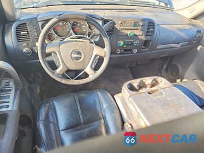 Zdjęcie 8 z 12 samochodu: 2009 GMC SIERRA K1500 SLE VIN:3GTEK23309G198962 - miniatura