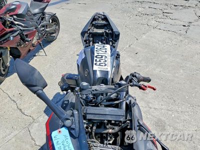 Piąte zdjęcie samochodu w środku: 2017 YAMAHA YZFR3 A VIN:MH3RH15Y6HK003393 - miniatura