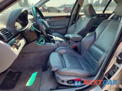Zdjęcie 7 z 12 samochodu: 2001 BMW 330 I VIN:WBAAV53411FJ64628 - miniatura