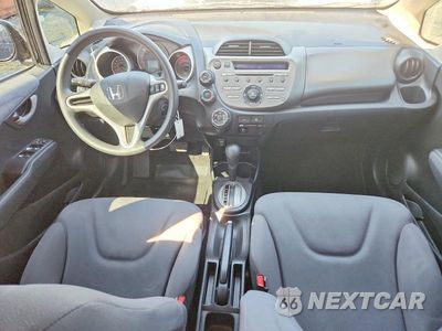 Zdjęcie 8 z 12 samochodu: 2013 HONDA FIT VIN:JHMGE8H32DC020850 - miniatura