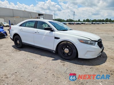 Czwarte zdjęcie samochodu z boku: 2019 FORD TAURUS POLICE INTERCEPTOR VIN:1FAHP2MKXKG108809 - miniatura