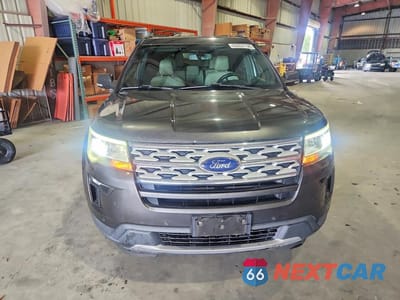Piąte zdjęcie samochodu w środku: 2019 FORD EXPLORER XLT VIN:1FM5K7D81KGA69343 - miniatura