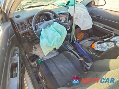 Zdjęcie 8 z 12 samochodu: 2007 HYUNDAI ACCENT GS VIN:KMHCN36C77U049504 - miniatura