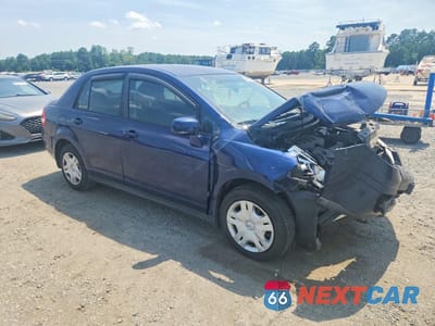 Czwarte zdjęcie samochodu z boku: 2011 NISSAN VERSA 1.8 S VIN:3N1BC1AP7BL391089 - miniatura