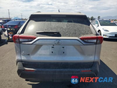 Zdjęcie 6 z 14 samochodu: 2020 TOYOTA RAV4 XLE VIN:JTMW1RFV5LJ020726 - miniatura