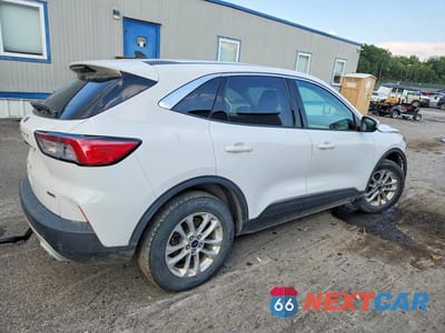 Trzecie zdjęcie samochodu z tyłu: 2021 FORD ESCAPE SE VIN:1FMCU9BZ5MUA81914 - miniatura