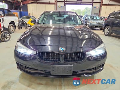 Piąte zdjęcie samochodu w środku: 2017 BMW 320 XI VIN:WBA8A3C55HK691192 - miniatura