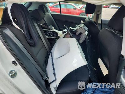 Zdjęcie 10 z 12 samochodu: 2017 KIA FORTE5 LX VIN:KNAFK5A89H5704781 - miniatura