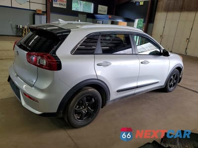 Trzecie zdjęcie samochodu z tyłu: 2018 KIA NIRO LX VIN:KNDCB3LC8J5200580 - miniatura