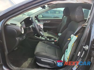 Zdjęcie 7 z 12 samochodu: 2019 KIA FORTE LXS VIN:3KPF24AD1KE097068 - miniatura