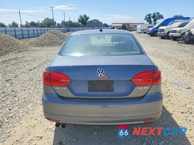 Zdjęcie 6 z 12 samochodu: 2013 VOLKSWAGEN JETTA SE VIN:3VWDP7AJXDM426999 - miniatura