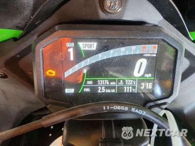 Zdjęcie 7 z 9 samochodu: 2025 KAWASAKI ZX1002 M VIN:JKBZXVM15SA009847 - miniatura