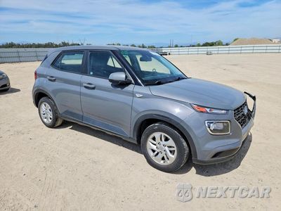 Czwarte zdjęcie samochodu z boku: 2021 HYUNDAI VENUE SE VIN:KMHRB8A38MU068906 - miniatura