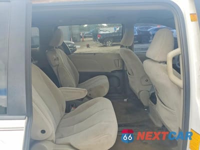 Zdjęcie 11 z 13 samochodu: 2012 TOYOTA SIENNA LE VIN:5TDKK3DC1CS275905 - miniatura