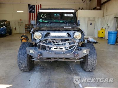 Piąte zdjęcie samochodu w środku: 2018 JEEP WRANGLER UNLIMITED SPORT VIN:1C4BJWDG4JL822543 - miniatura
