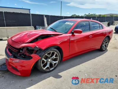 2015 DODGE CHARGER SXT 2C3CDXHG8FH852312 - główne zdjęcie licytacji z USA - miniatura