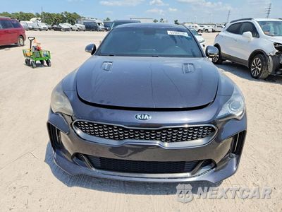 Piąte zdjęcie samochodu w środku: 2020 KIA STINGER GT-LINE VIN:KNAE15LA1L6078001 - miniatura