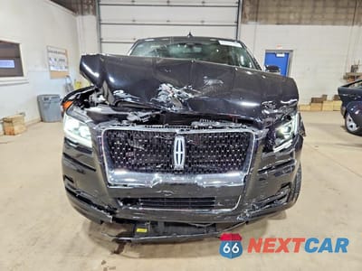 Piąte zdjęcie samochodu w środku: 2023 LINCOLN NAVIGATOR RESERVE VIN:5LMJJ2KG9PEL05736 - miniatura