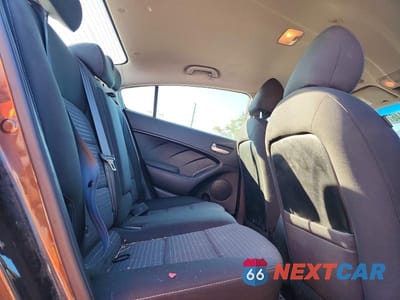 Zdjęcie 10 z 12 samochodu: 2018 KIA FORTE LX VIN:3KPFL4A76JE178671 - miniatura