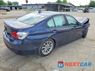 Trzecie zdjęcie samochodu z tyłu: 2016 BMW 320 XI VIN:WBA8E5G59GNU21440 - miniatura