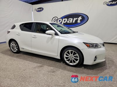 Czwarte zdjęcie samochodu z boku: 2013 LEXUS CT 200 VIN:JTHKD5BH8D2125219 - miniatura
