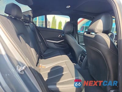 Zdjęcie 10 z 12 samochodu: 2024 BMW 330XI VIN:3MW89FF09R8E26711 - miniatura