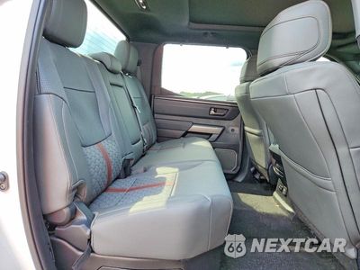 Zdjęcie 10 z 12 samochodu: 2026 TOYOTA TUNDRA CREWMAX CAPSTONE VIN:5TFVC5DB8TX123224 - miniatura