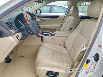 Zdjęcie 7 z 12 samochodu: 2016 LEXUS LS 460 VIN:JTHBL5EF1G5142587 - miniatura