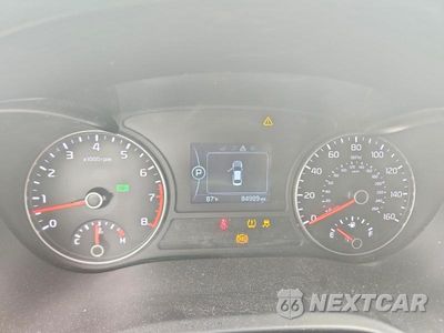 Zdjęcie 9 z 12 samochodu: 2018 KIA OPTIMA EX VIN:5XXGU4L31JG190777 - miniatura