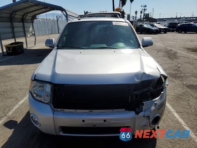 Piąte zdjęcie samochodu w środku: 2009 FORD ESCAPE LIMITED VIN:1FMCU04769KA93368 - miniatura