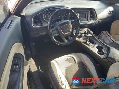 Zdjęcie 8 z 12 samochodu: 2015 DODGE CHALLENGER SXT VIN:2C3CDZATXFH710952 - miniatura