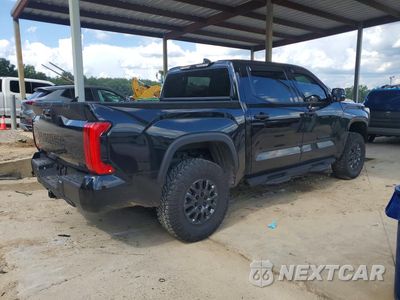 Trzecie zdjęcie samochodu z tyłu: 2025 TOYOTA TUNDRA SR5 VIN:5TFLA5DB9SX272575 - miniatura