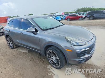 Czwarte zdjęcie samochodu z boku: 2016 PORSCHE CAYENNE VIN:WP1AA2A27GLA09282 - miniatura
