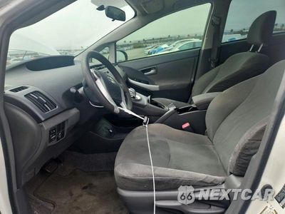 Zdjęcie 7 z 12 samochodu: 2011 TOYOTA PRIUS TWO VIN:JTDKN3DU3B1473137 - miniatura