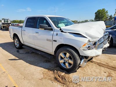 Czwarte zdjęcie samochodu z boku: 2018 RAM 1500 SLT VIN:1C6RR7LT4JS258837 - miniatura