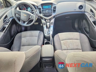 Zdjęcie 8 z 12 samochodu: 2014 CHEVROLET CRUZE LS VIN:1G1PA5SG0E7419329 - miniatura